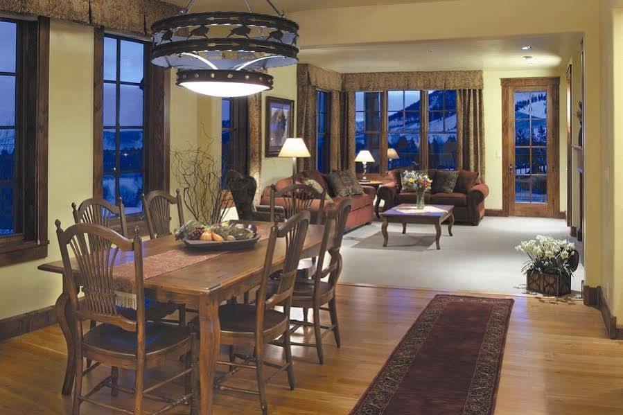Lodge Snow King Luxury